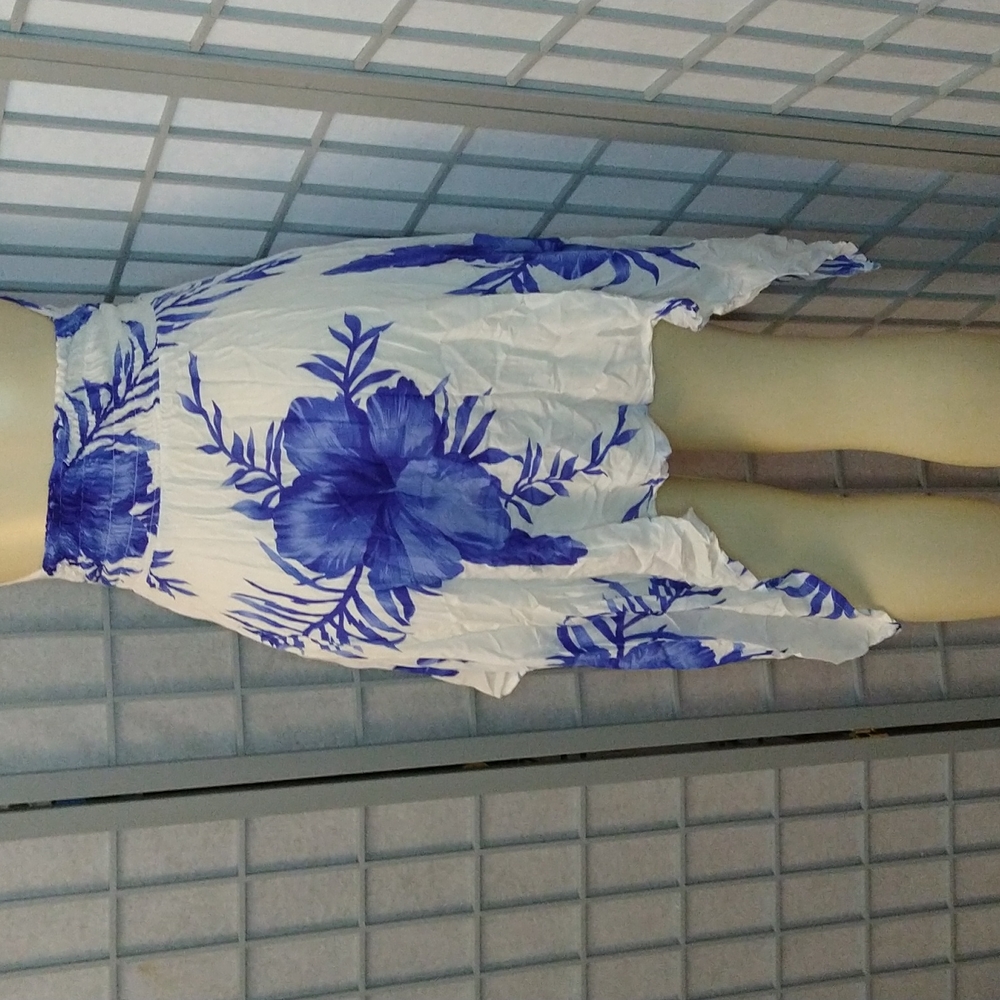 Bathing suit cover up - Picture 5 of 6